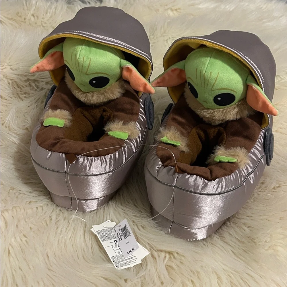 NEW! Gap Kids Star Wars Grogu Slippers Size 3/4